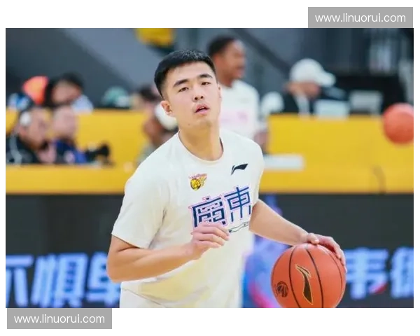 广东宏远签约04年小前锋邹昀轩明确赵睿8月回归张文逸续约刷新纪录